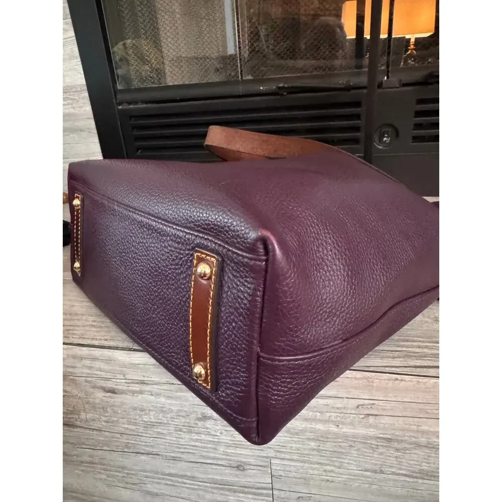 Stunning Dooney & Bourke eggplant purple pebble leather Derby tote handbag
